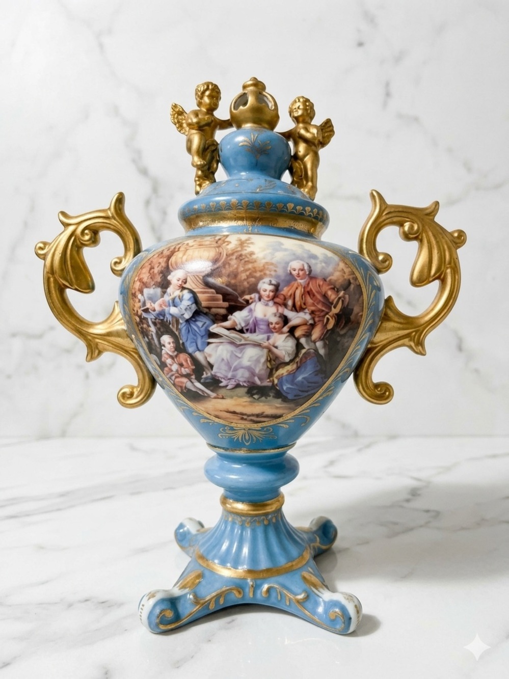 Stunning Large Vintage/Antique Dresden Germany Vase/Urn